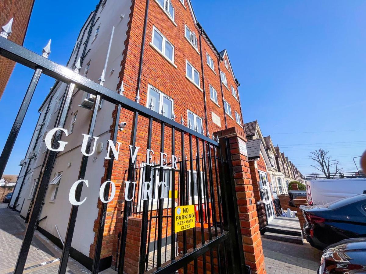 Ilford Luxury Apartments Extérieur photo